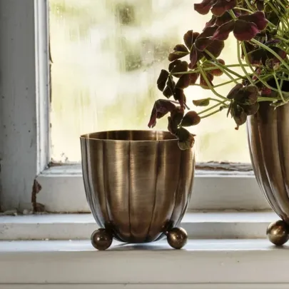 Dekoratívny kvetináč Vilmer - antik mosadz - Strömshaga AB - 8,5 x 8,5 cm - 1 ks