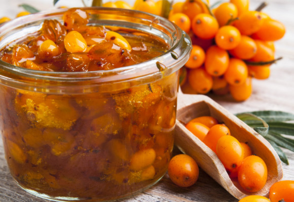 Rakytník svojimi plodmi ozdobí zimnú záhradu, pokiaľ ho nespracujete včas